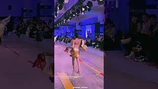 Aksi Nikita Mirzani Melepas Sepatu Saat Catwalk Di JF3 Fashion Festival 2023 Viral