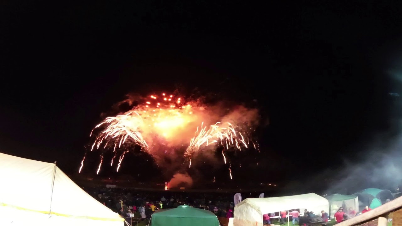Twyford & District Round Table Fireworks 2017 Finale YouTube