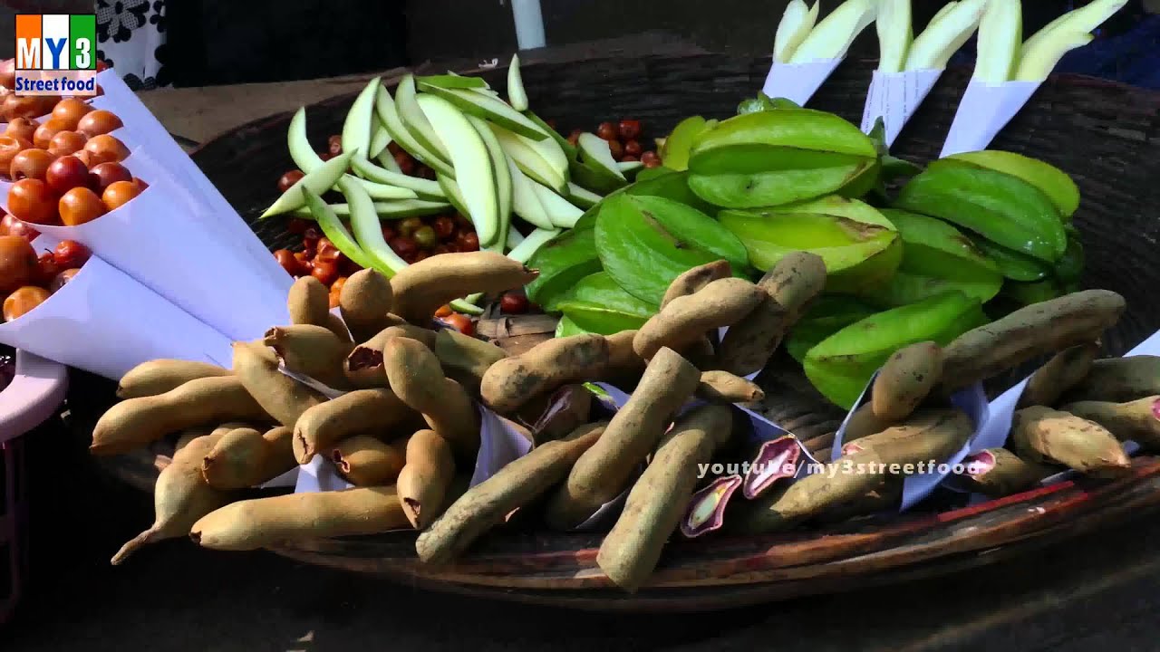 FRUIT SHOP | STREET FOODS IN MUMBAI  | Marine Drive | 4K VIDEO street food