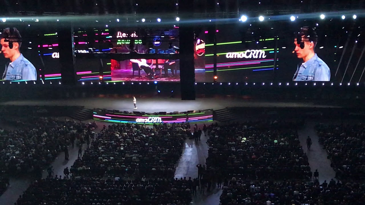 Юрий Дудь про бизнес, ютуб и СМИ на amoconf 2018 в Олимпийском - YouTube