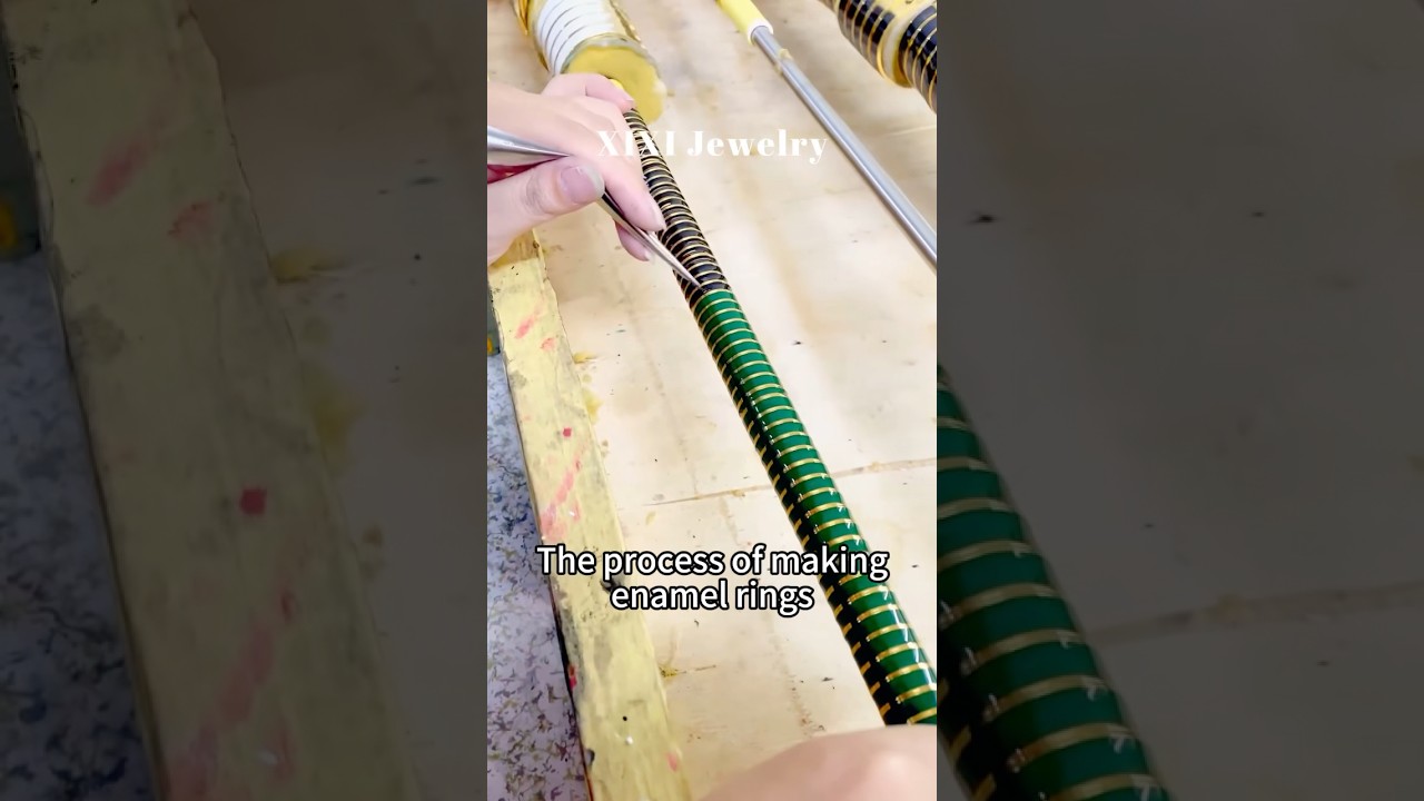 The process of making enamel rings 