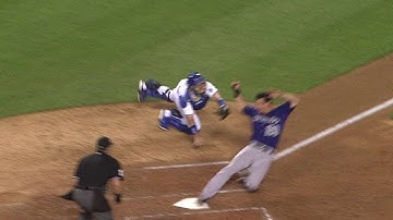 COL@LAD: LeMahieu rips an RBI single to right field