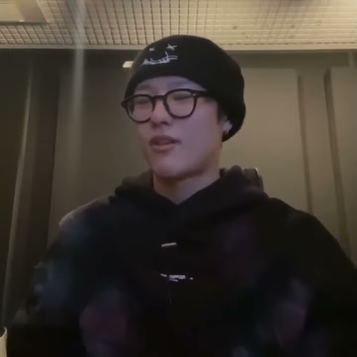 stan twitter: cho seungyoun spoiling his online concert - vlive turns off