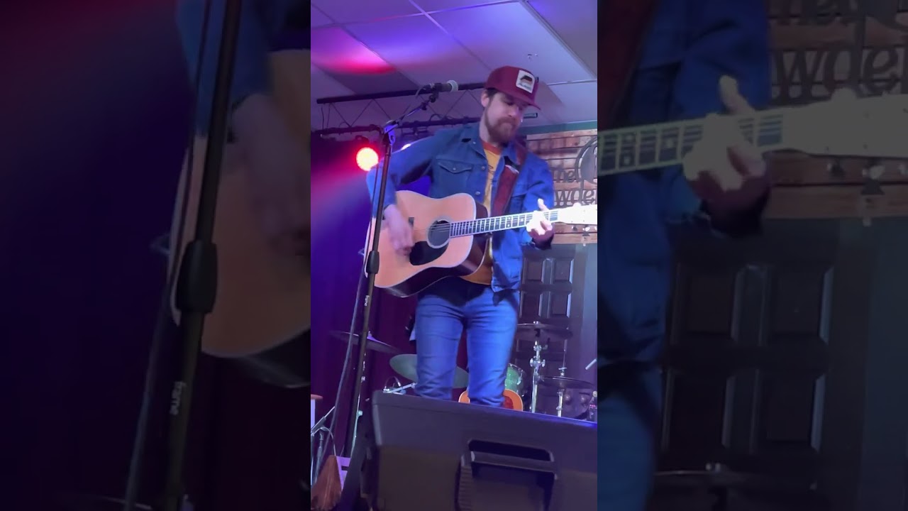 Addison Johnson : Out of Control