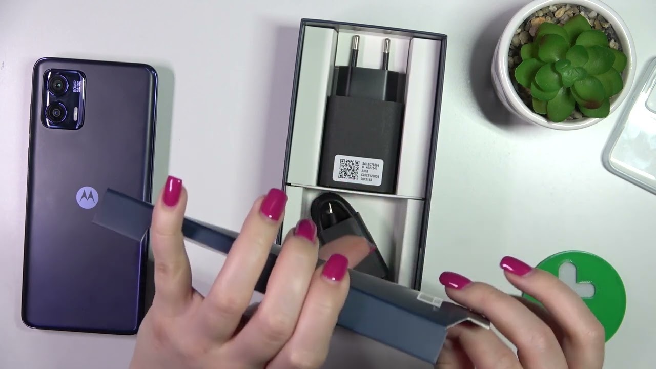 Motorola Moto G73 - All Box Accessories | Unboxing - YouTube