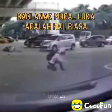 Story wa anak ditabrak,tapi malah joget