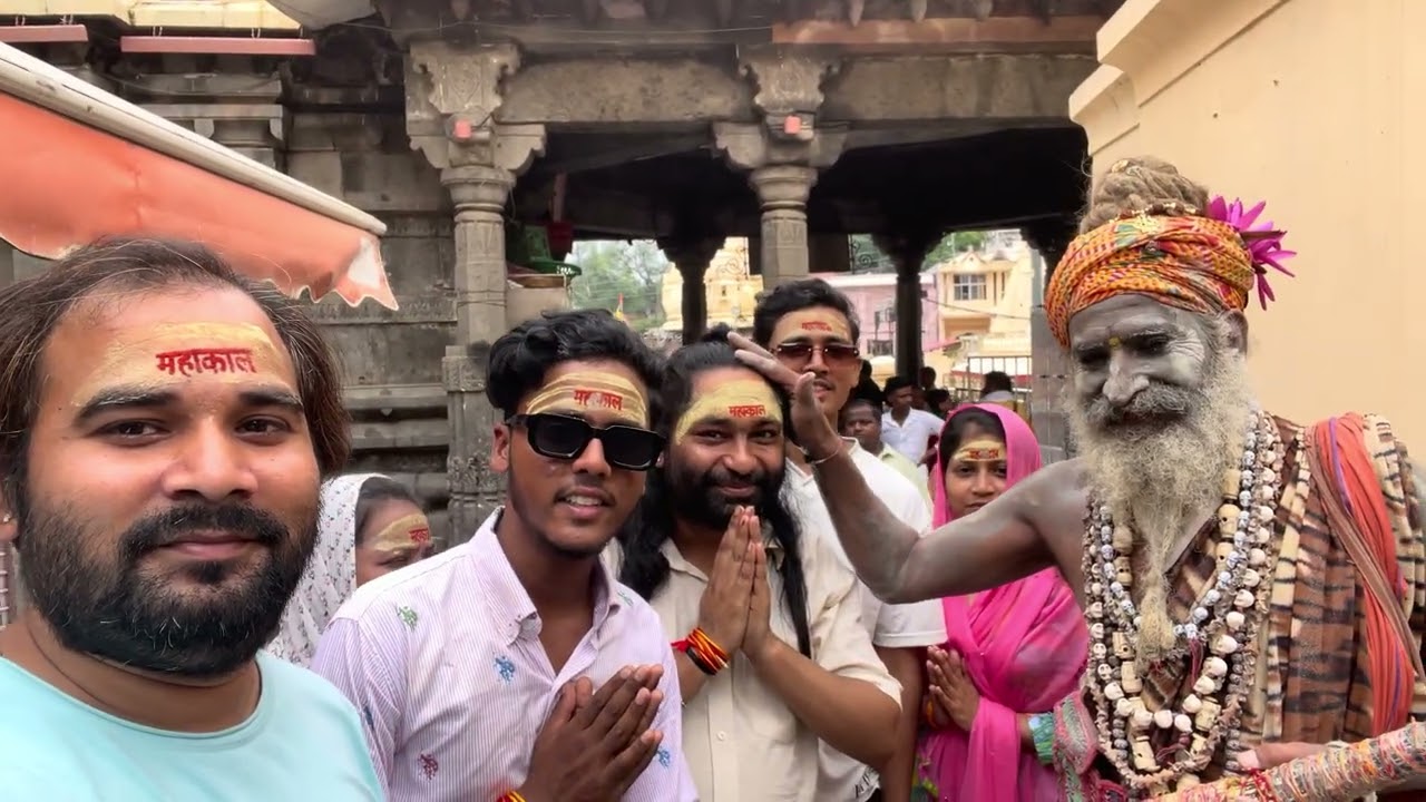 Ujjain Ke Maharaj Mahakal Bhagwan ki Darshan live darshan kary 🙏🏻🙇🏻📿￼￼