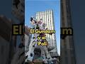 El policía corre al Gundam del parque ! 😡 #comedia #mexico #japon #gundam