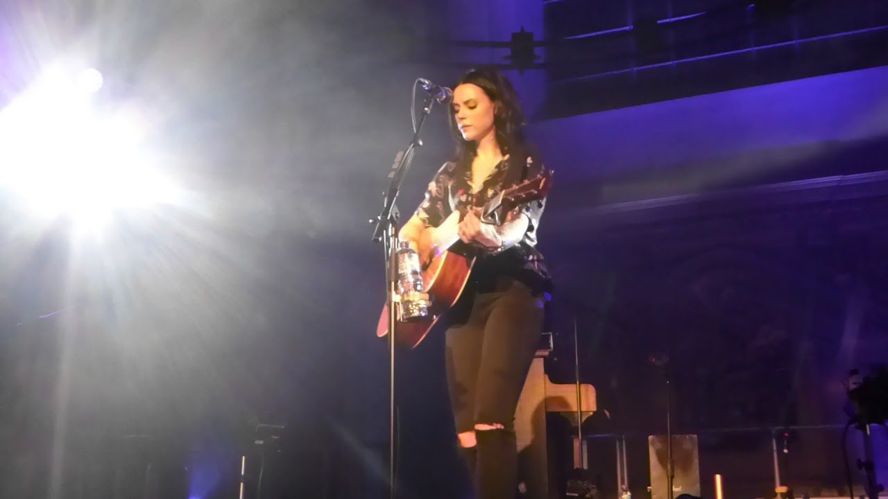 Amy Macdonald, Dancing in the Dark, St Johns at Hackney, 8 11 2017