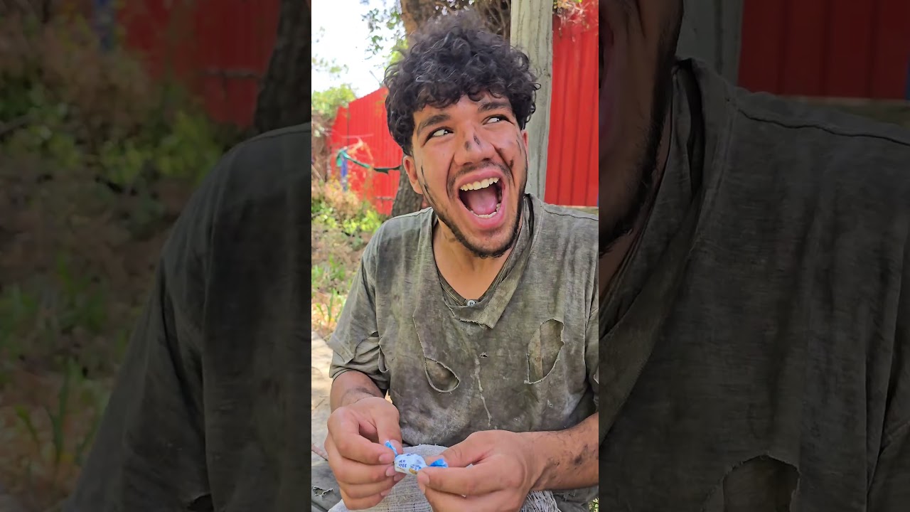 They played a prank on the poor boy with a hot chili pepper chocolate 🍬🍫😒😏
