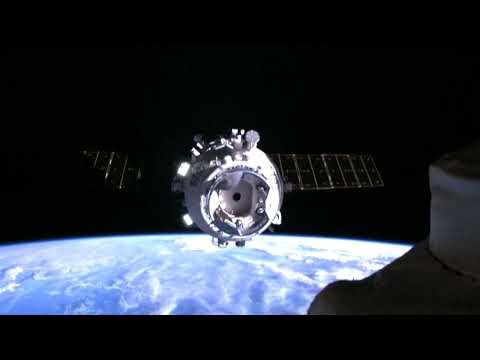Китай запускає рятувальний корабель до космічної станції після того, як потрапив під уламки