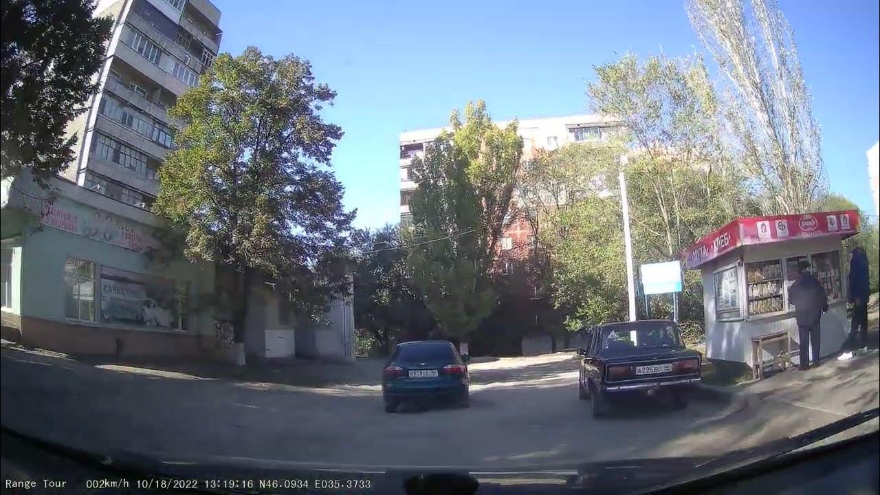 Луганск ул. Ул ватутина луганск. Луганск ул ватутина 97 аптека 375. Квартал ватутина луганск. Ватутина 78 луганск.