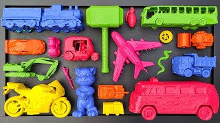 Membersihkan Mainan Mobil Balap, Truk Molen, Kereta Api, Tank Baja, Bus Telolet, Beko Excavator.