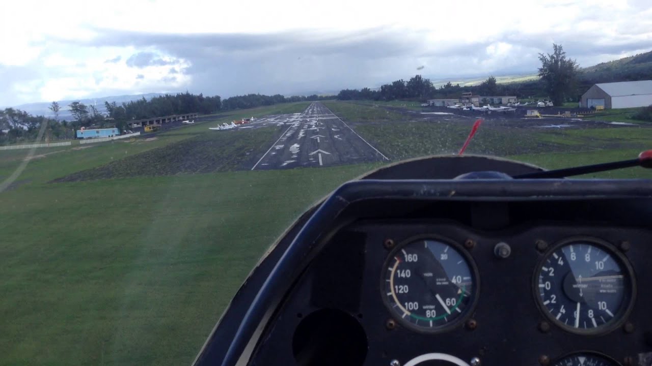 Glider Landing in Dillingham Field Glider Port, Hawaii YouTube