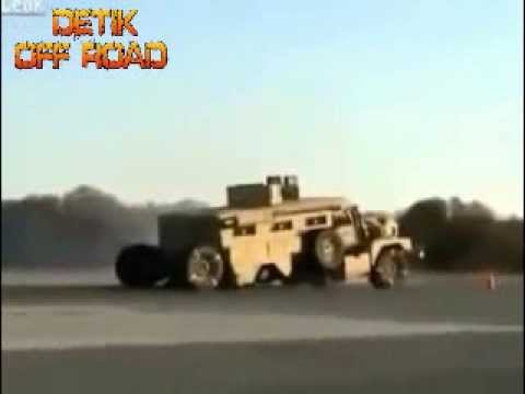 VIDEO OFF ROAD CRASH HUMMER RACING GARDAN  BELAKANG  MOBIL  