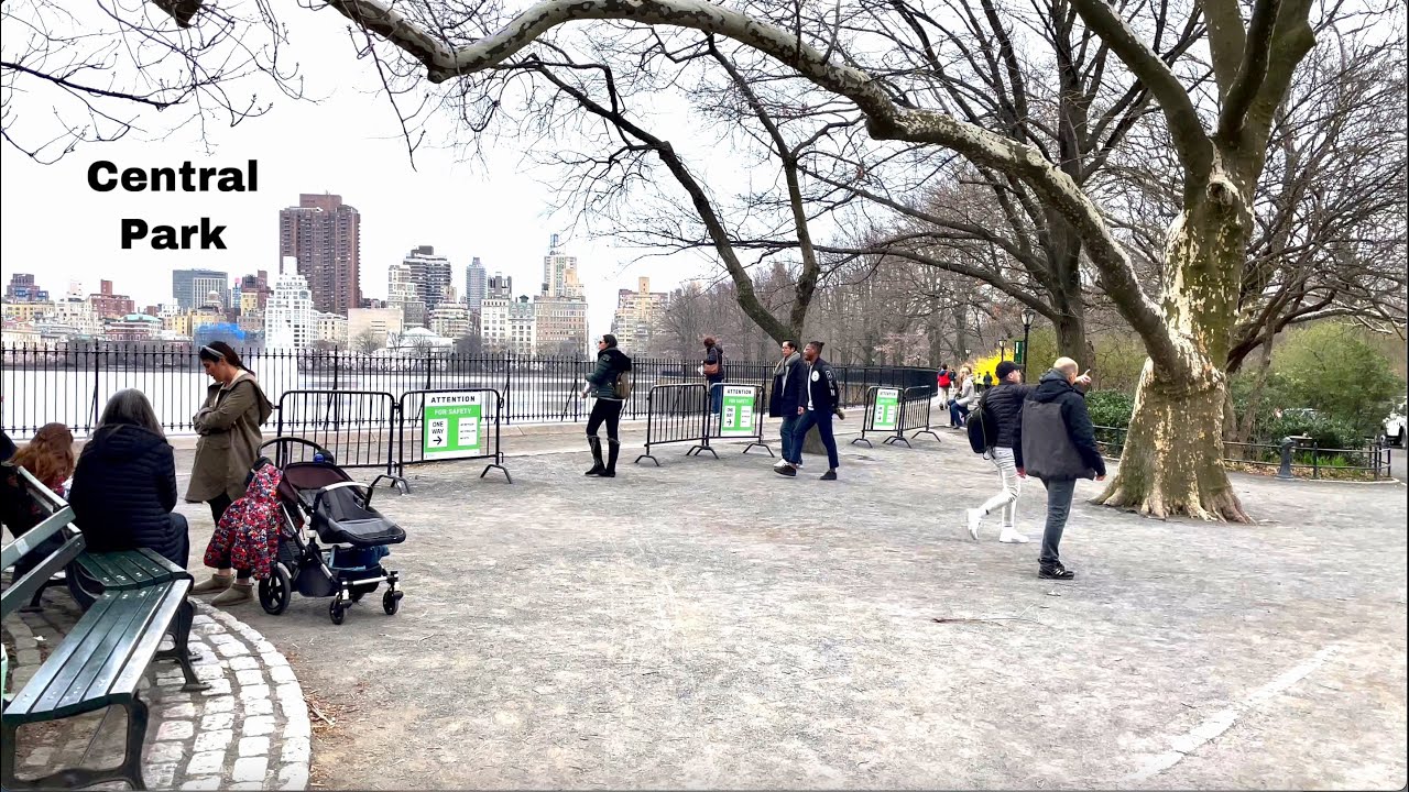 Walking Along Jacqueline Kennedy Onassis Reservoir In Central Park