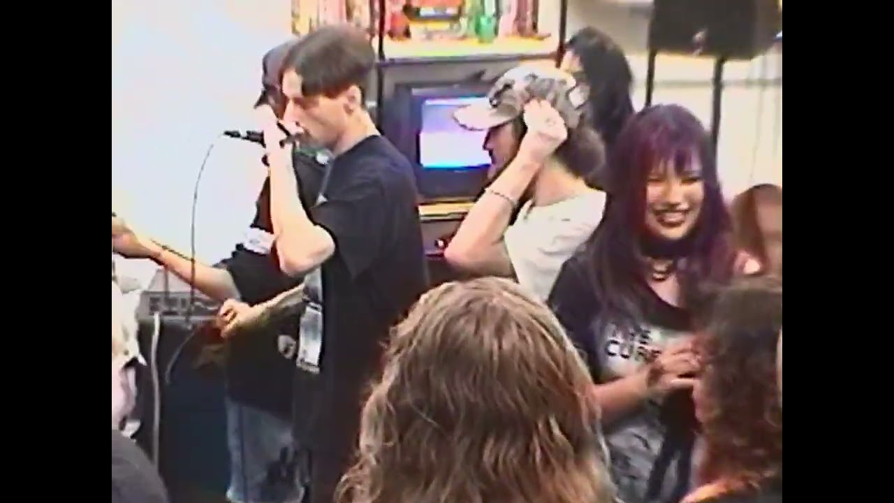 BLOCKADE LIVE AT FARSIDE VINTAGE | MAY 20, 2025 | SAVANNAH, GA | SHOT ON Hi8