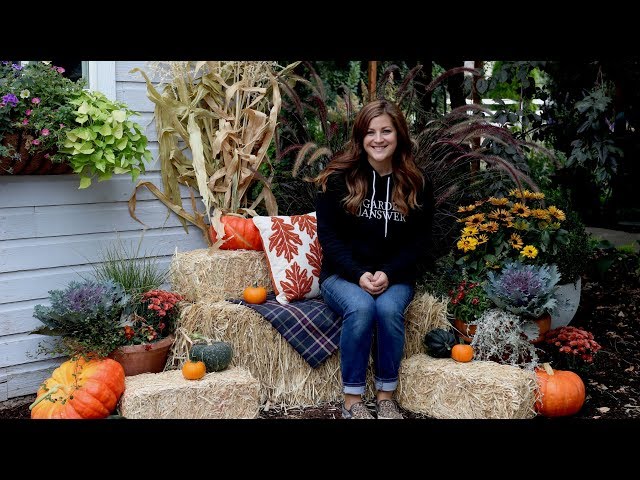 Setting Up a Fall Photo Booth // Garden Answer