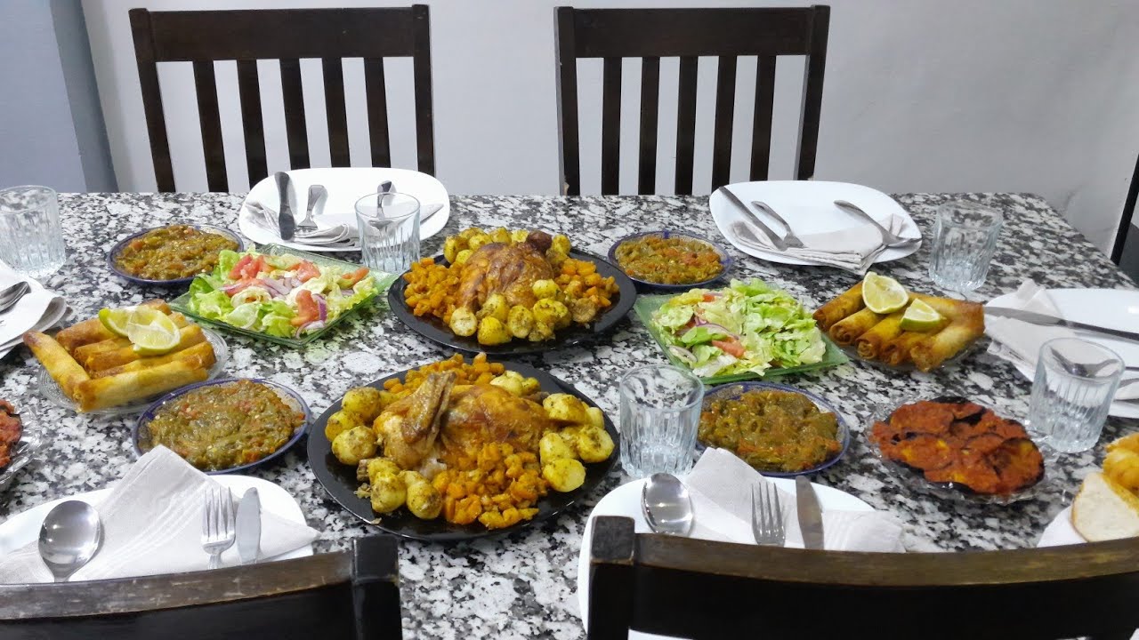 قالك مول الخيمة مايفرط  والضيف ما ياتشرط واخيرا جات عندي مشتركة نتاعي من فرنسا والهدايا الي جابتهم