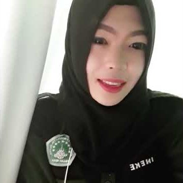 Yang lagi VIRAL..!. Adek berjilbab ungu VERSI'Pesilat NU Pagar Nusa' suaranya bikin adem..
