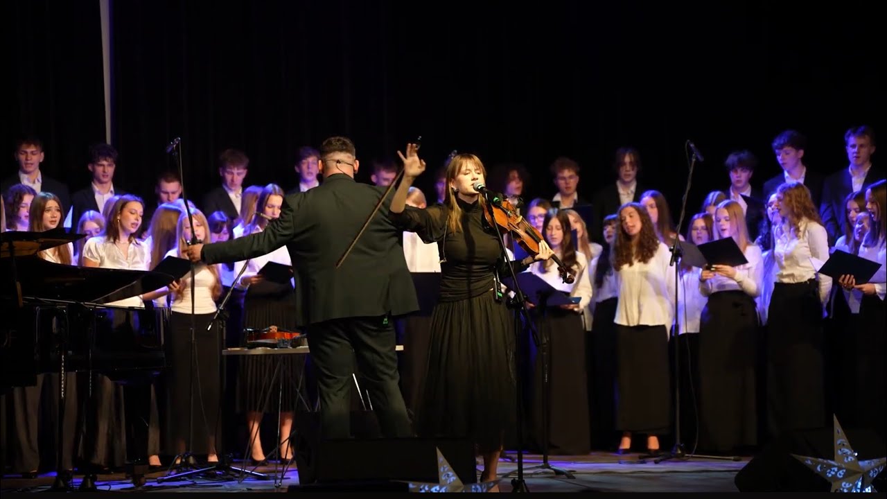 Łucja Galczak, chór LZK - Radość dziś nastała