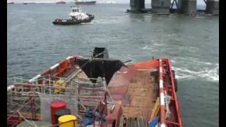 Bruce Anchor sliding off the aftdeck B L U S T E R
