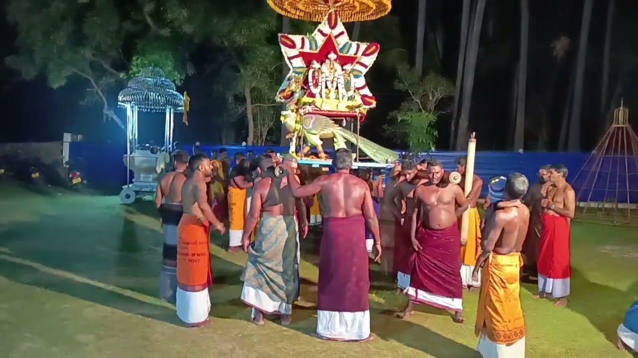 சுழிபுரம்அருள்மிகுகதிர்வேலாயுதசுவாமிஆலய இரவு 7ம்திருவிழாயாகசாலைபூசையும்வெளிவீதிஉலாவரும்காட்சியும்