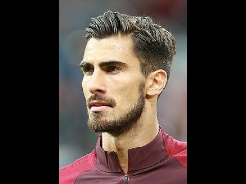 André Gomes Football player  Soccer player hairstyles Football hairstyles  Haircuts for men