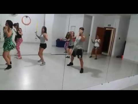 Devagarinho - Parangolé feat e mc Delano adlı videoyu YouTube'da izle Devagarinho - Parangolé feat e mc Delano adlı videoyu YouTube'da izle