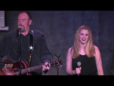 Video: John Carter Cash Net Worth: Wiki, Gift, Familie, Bryllup, Løn, Søskende