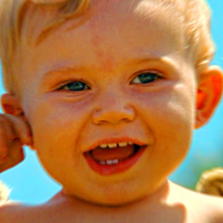 🧒🧒⟪Ricky.2009.⟫ The little boy with chicken wings growing on his back. #edit #movie #shrots