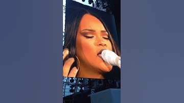 Thumbnail of Rihanna cries onstage performing Love The Way You Lie 🙄