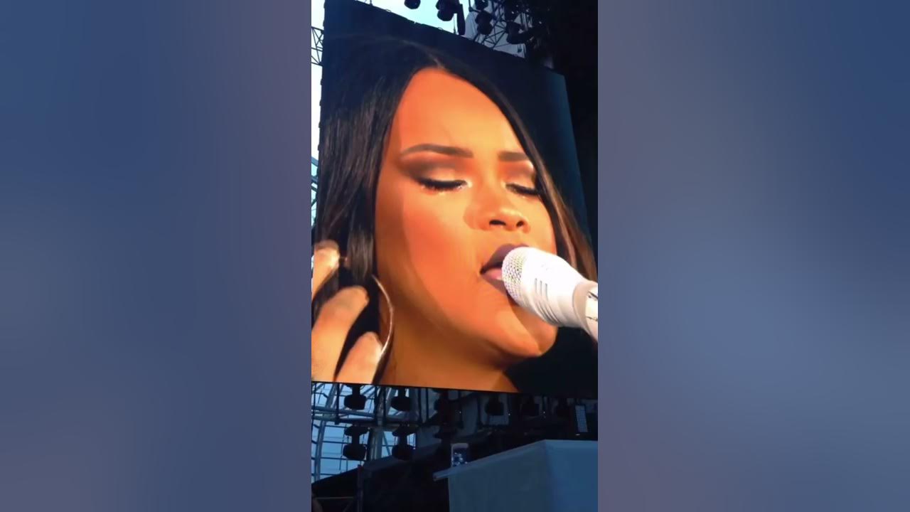Rihanna cries onstage performing Love The Way You Lie 🙄