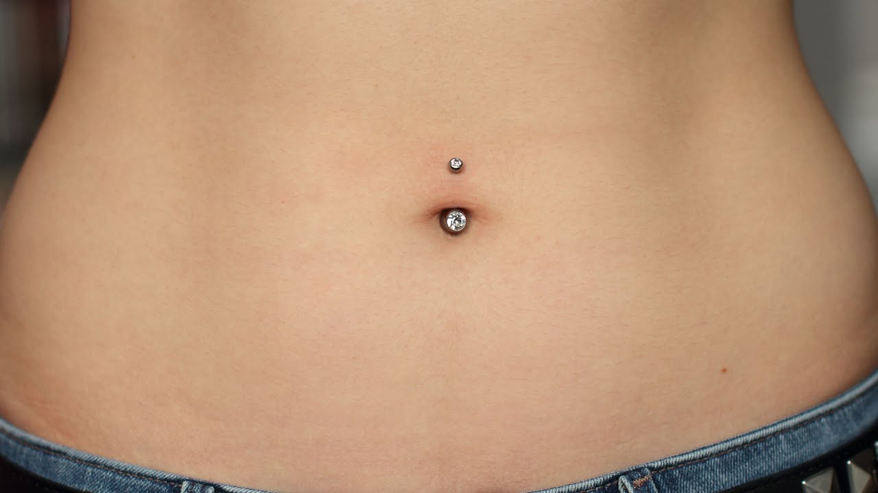 Przekłucie pępka belly button piercing [ Red Lipstick Monster ] YouTube
