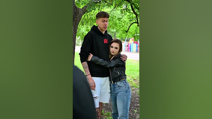 БРАТ И СЕСТРА СА ГАДЖЕТА