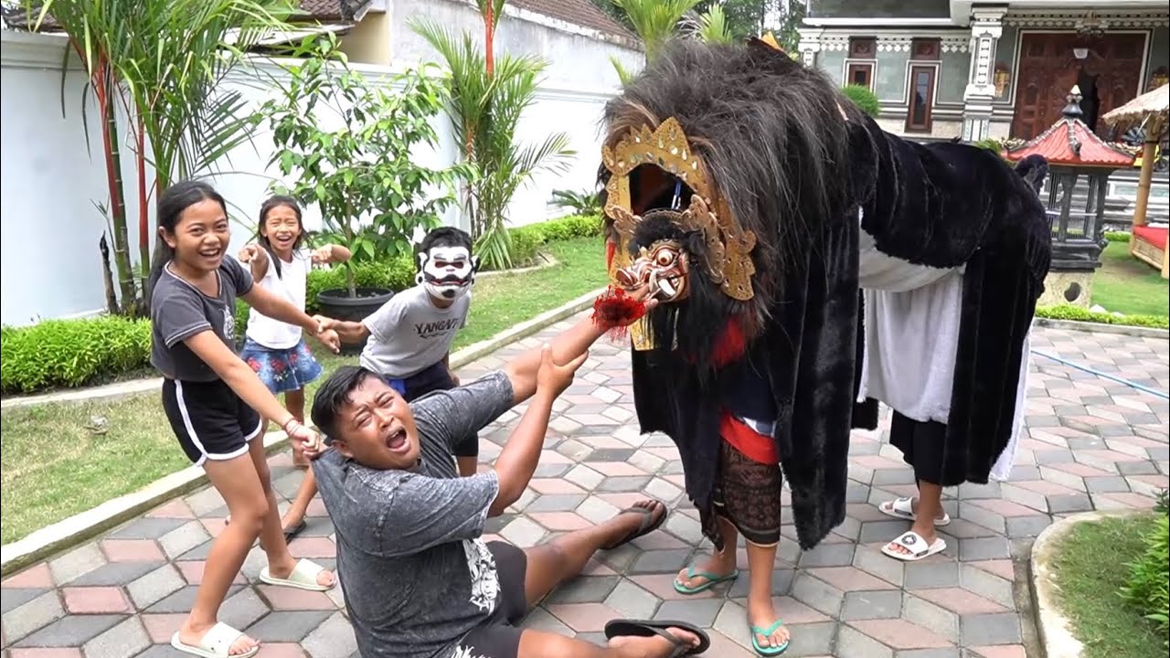 TANGANNYA KENTUNG DI G1G1T BARONG BANGKUNG SAMPE BERD4R4H