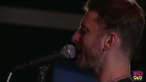 Marc E Bassy Performs His Newest Single 