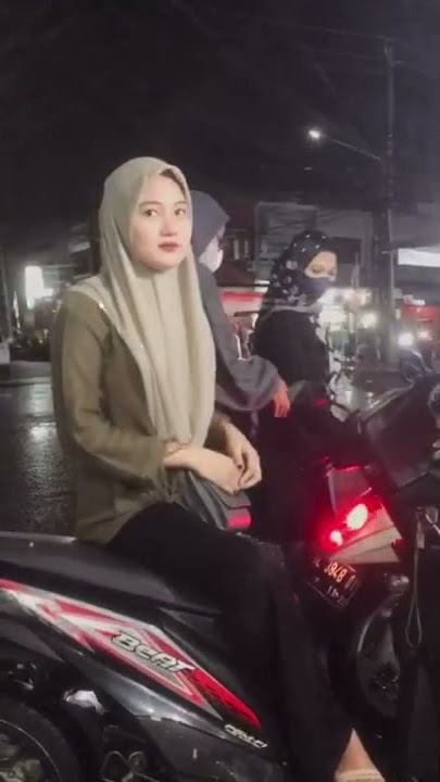 LAGI NUNGGU HUJAN REDA BARENG PACAR | HALU STORY #shorts  #storyhalu #storyig #storywa