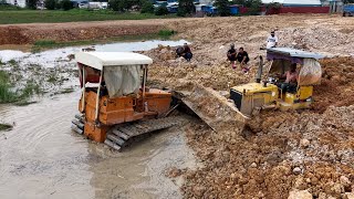 Incredible Handle With Care bulldozer Komatsu Drive Back Uploading Landslide Overturned Rescue KOMA…