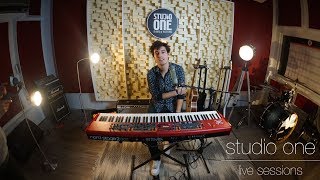 Video thumbnail of "Xutos e Pontapés - Circo de Feras | Luís Sequeira | Studio One Live Session"