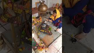 mera bhola h bhandar kre nandi ki savar sambhu nath re....