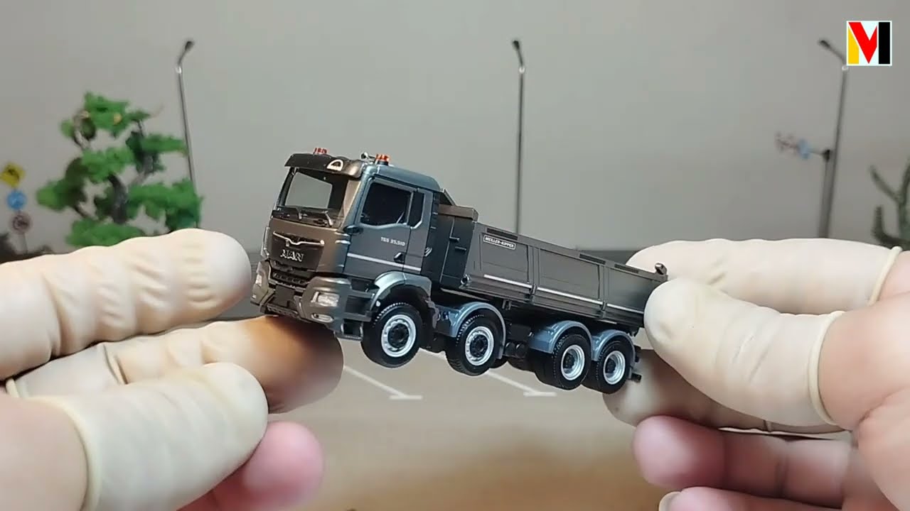 Herpa Miniaturmodell MAN TGS TN Benzintank-Train Jet – Maßstab 1:87, Mehrfarbig, Modellbau-Sammlerstück