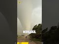 Brote de Tornados Alcanza su Punto Máximo en el Centro de EE. UU. — 30 Millones de Estadounidenses B