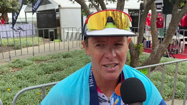 Sarah Crowley takes the day at Ironman Busselton