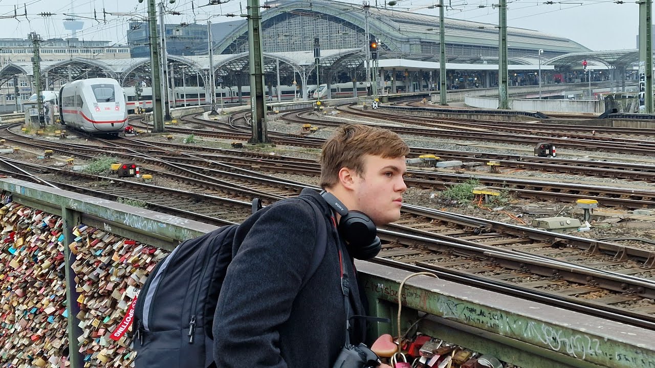 HARD TO SAY GOODBYE TO MY HOSTEL FRIEND