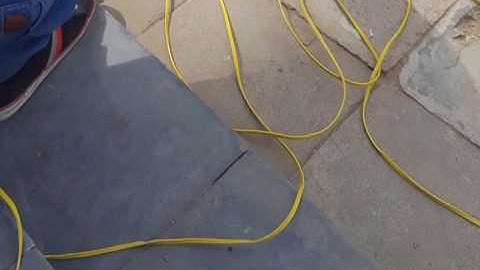 Autonomous underwater vehicle for water quality analysis