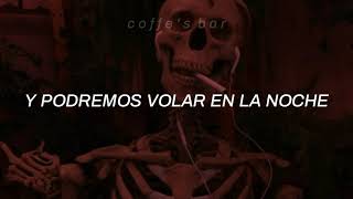 Machine Gun Kelly, YUNGBLUD & Travis Barker - I Think I'm OKAY // Subtitulado al Español.