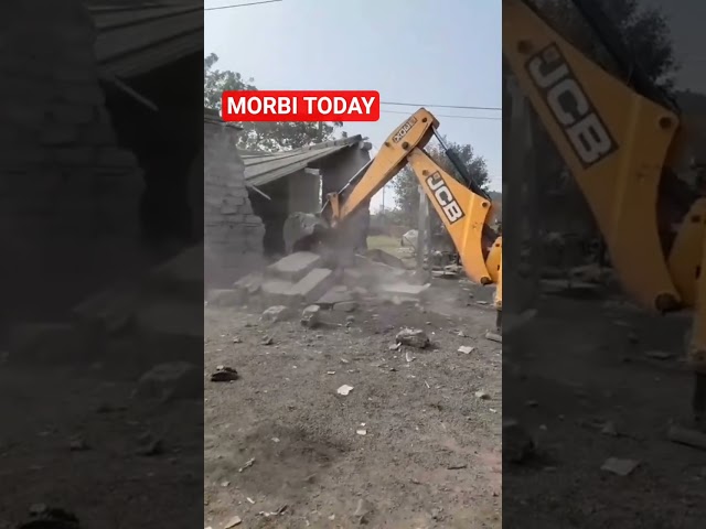 MORBI TODAY: મોરબીની લીલાપર ચોકડી પાસેથી કાચા પાકા 15 થી વધુ દબાણો ઉપર સરકારી બુલડોઝર ફરી વળ્યું