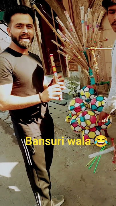 Famous Bansuri wala 😃