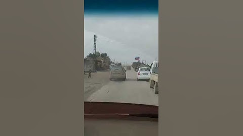 Появилось видео инцидента с бронемашинами России и США в Сирии